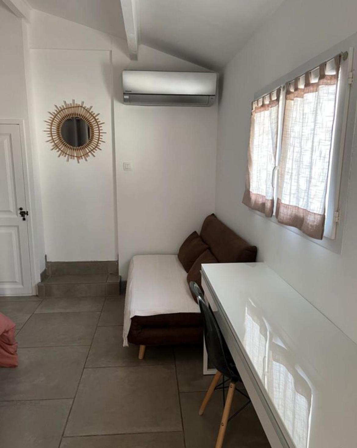 « La Parenthese » Gite En Camargue Arles Exteriör bild